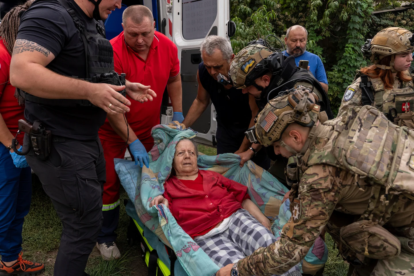 Російський авіаудар по Донеччині: 23 загиблих під час видачі пенсій